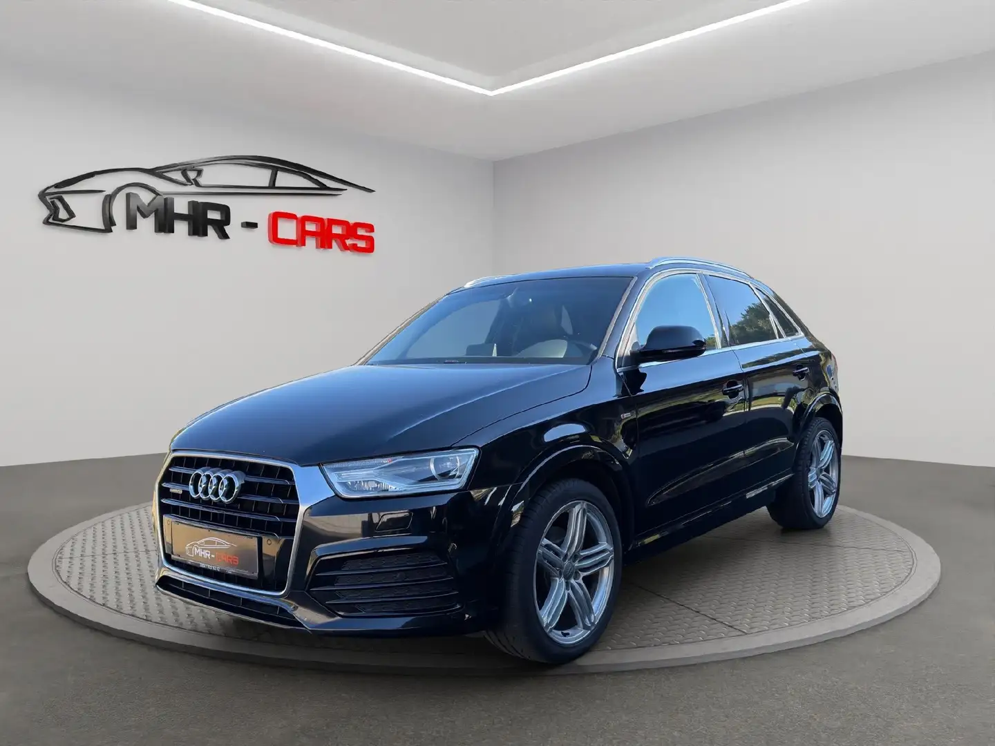 Audi Q3 2.0 TDI S-Line Sport quattro Schwarz - 1