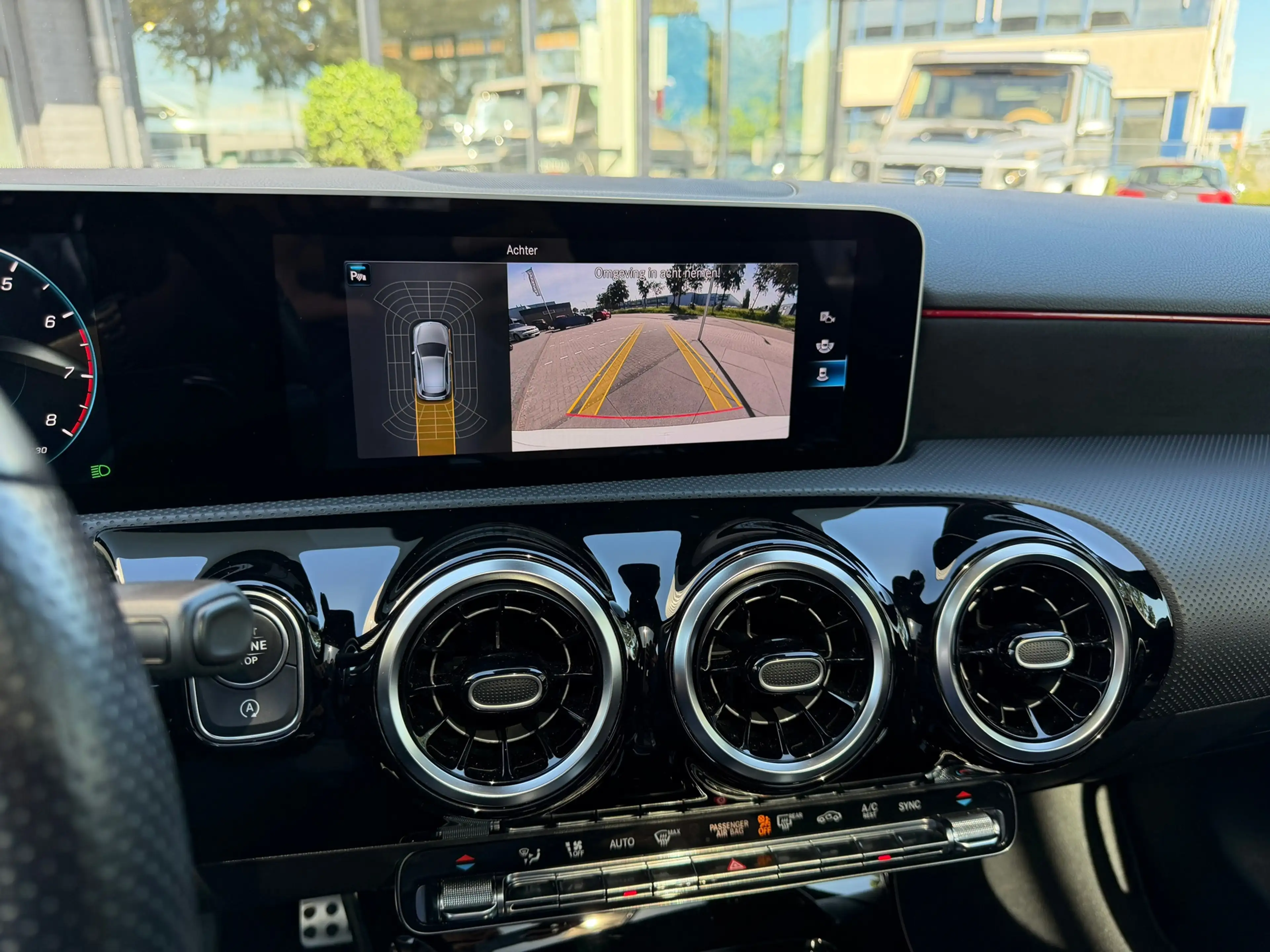 Mercedes-Benz A 180 AMG Pano|Camera|Carplay| Night-pakket — photo 10
