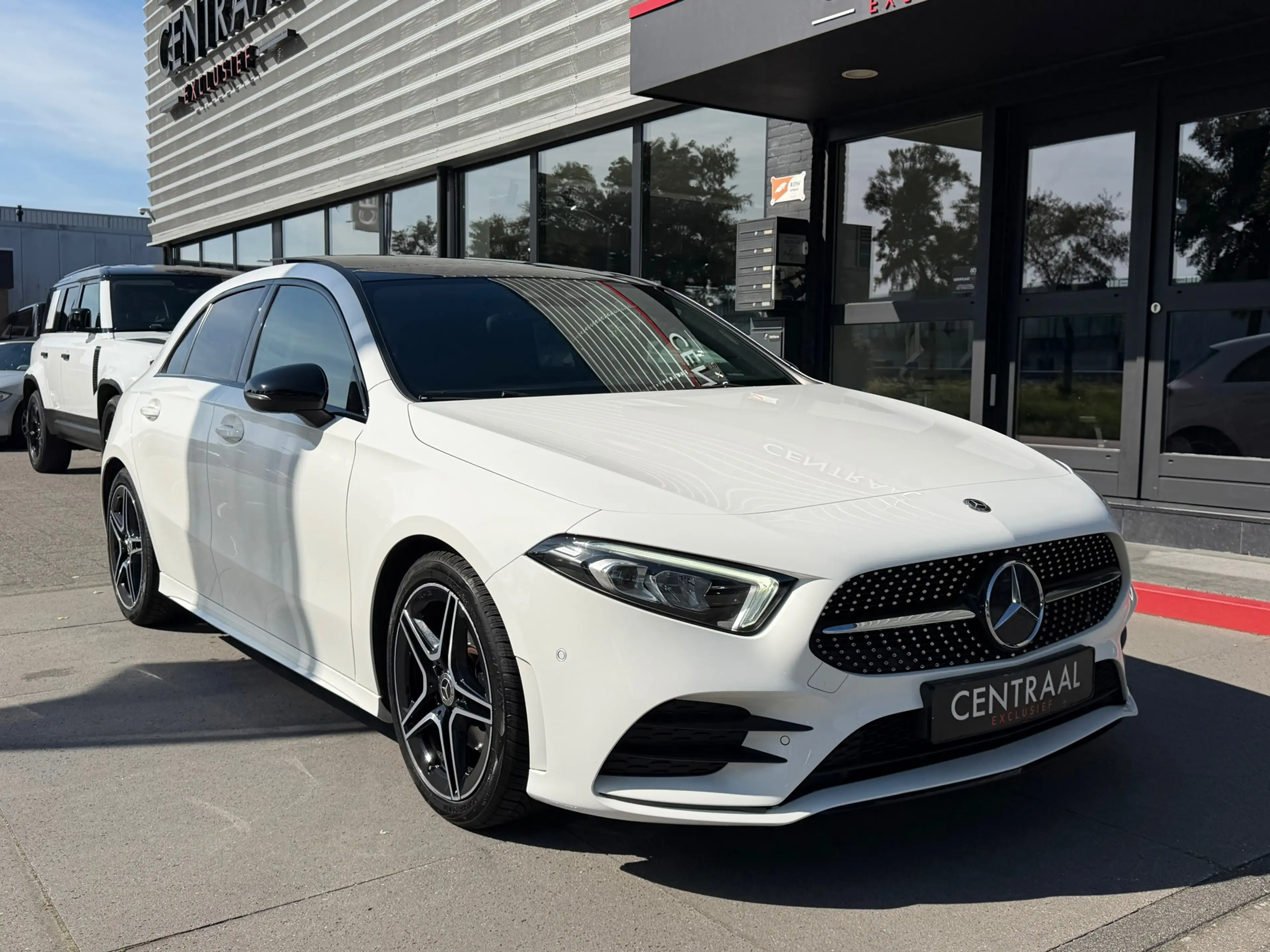 Mercedes-Benz A 180 AMG Pano|Camera|Carplay| Night-pakket — photo 23