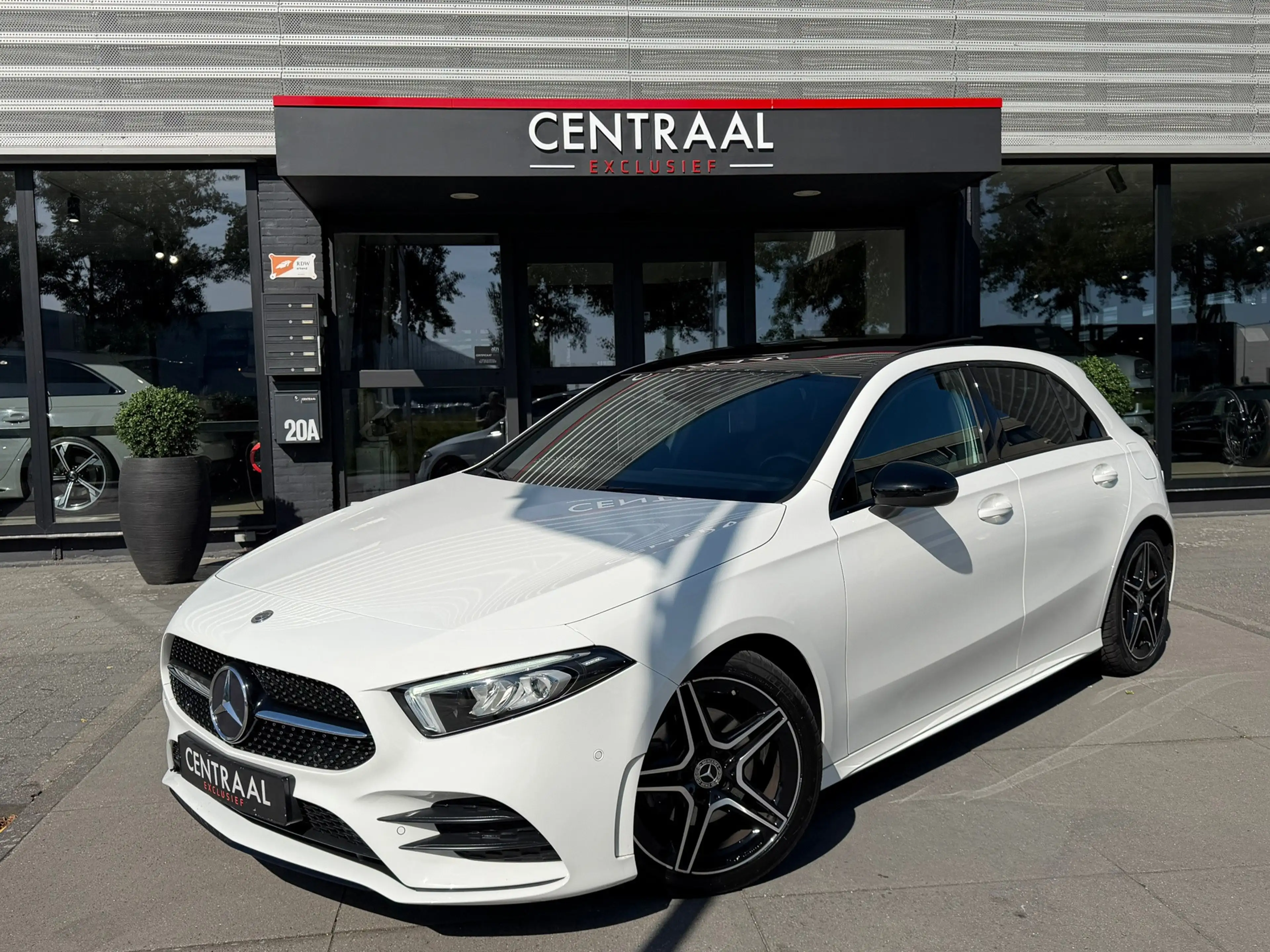 Mercedes-Benz A 180 AMG Pano|Camera|Carplay| Night-pakket