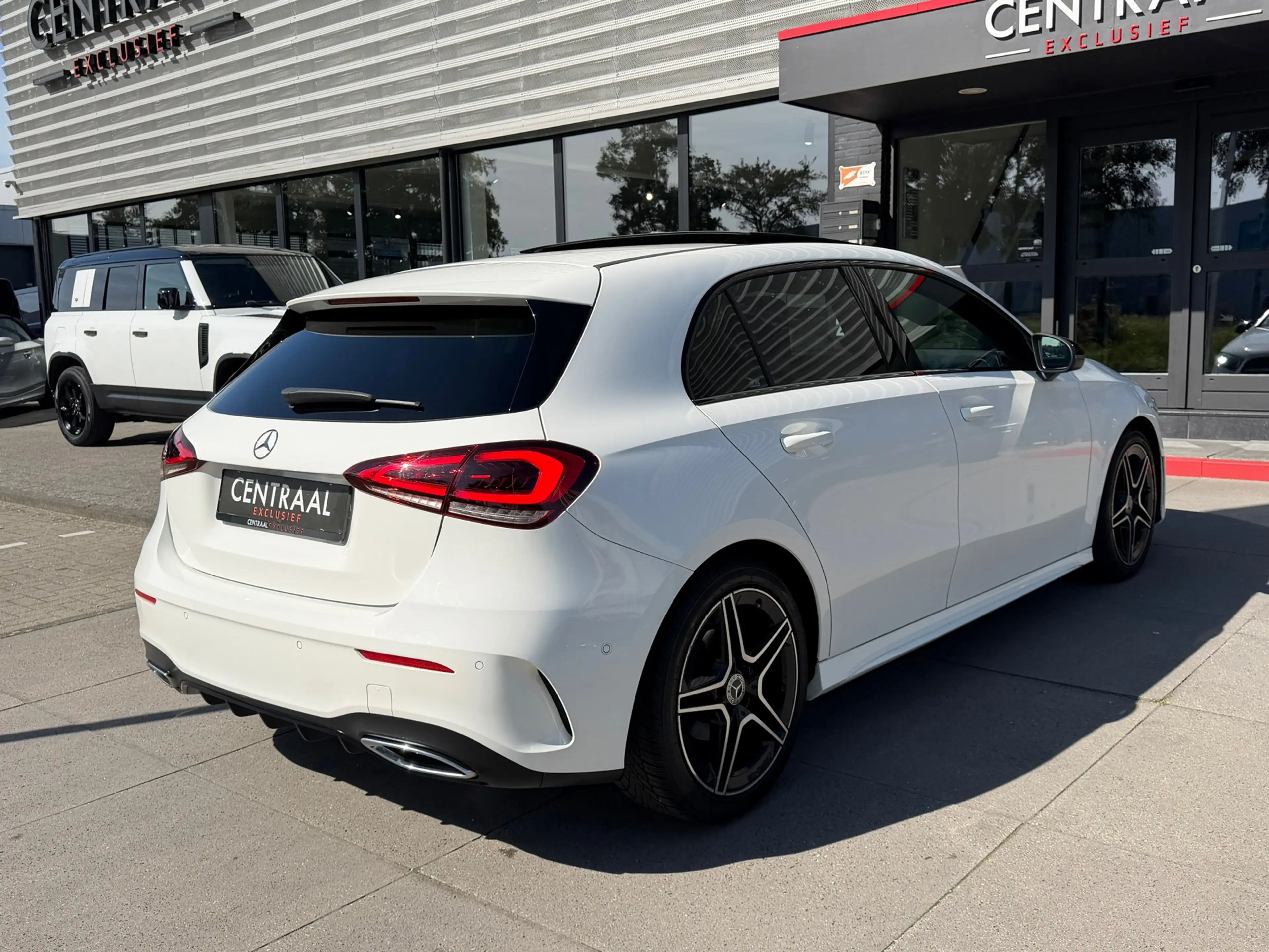 Mercedes-Benz A 180 AMG Pano|Camera|Carplay| Night-pakket — photo 20