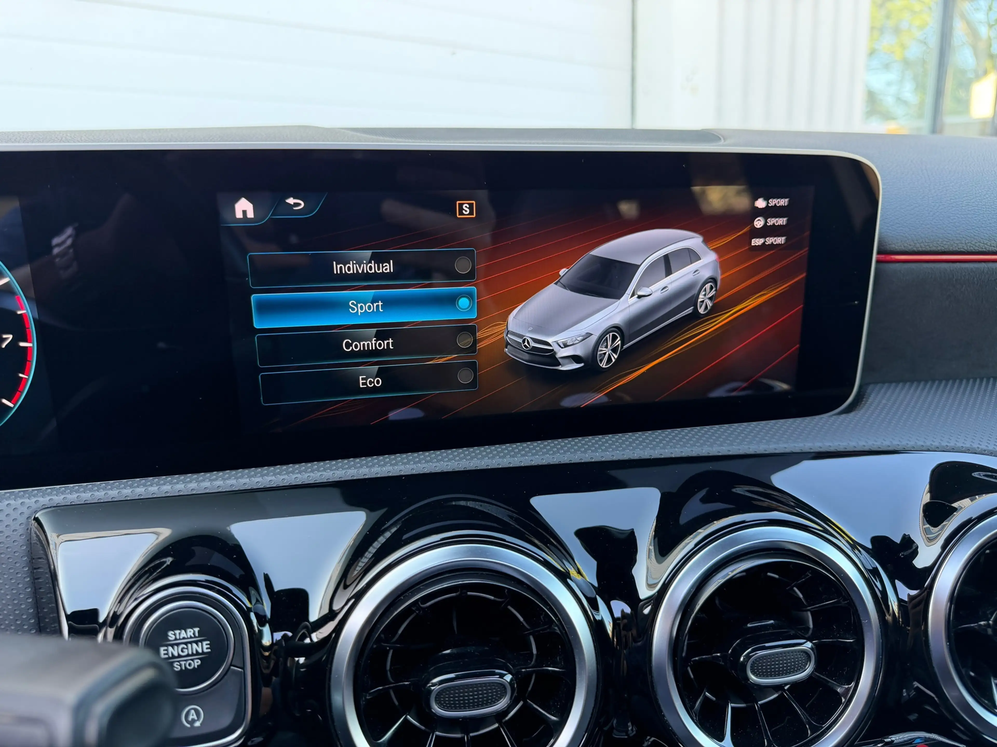 Mercedes-Benz A 180 AMG Pano|Camera|Carplay| Night-pakket — photo 28