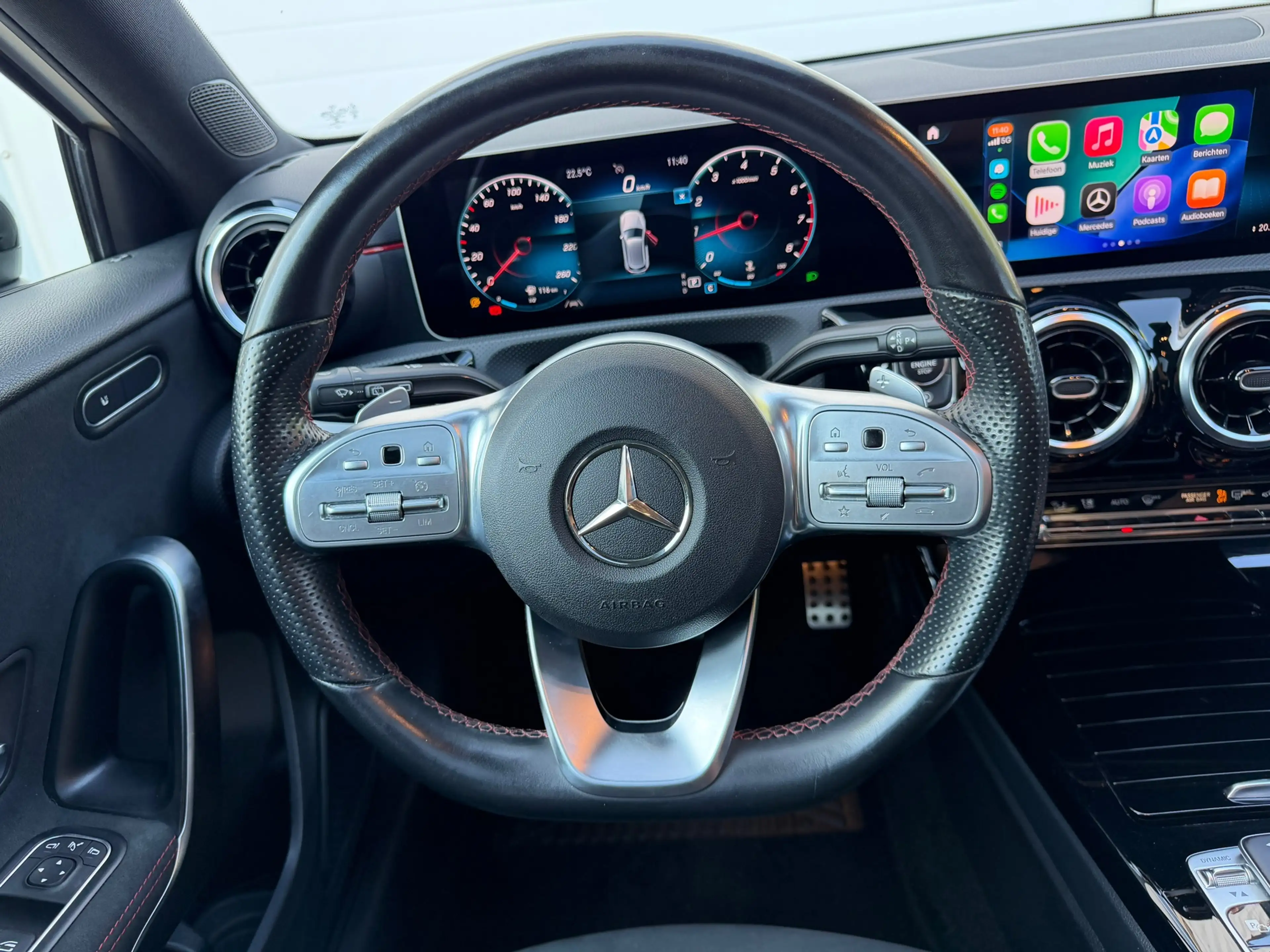 Mercedes-Benz A 180 AMG Pano|Camera|Carplay| Night-pakket — photo 27