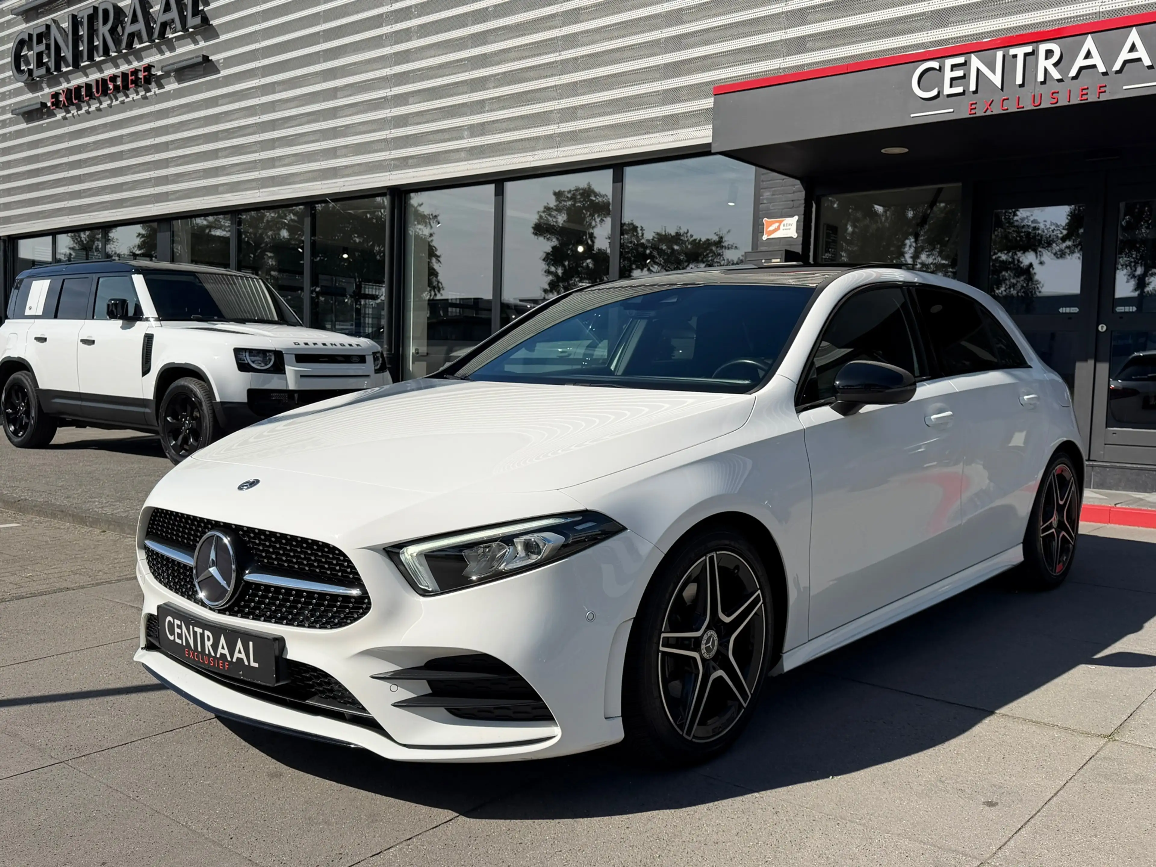 Mercedes-Benz A 180 AMG Pano|Camera|Carplay| Night-pakket — photo 18