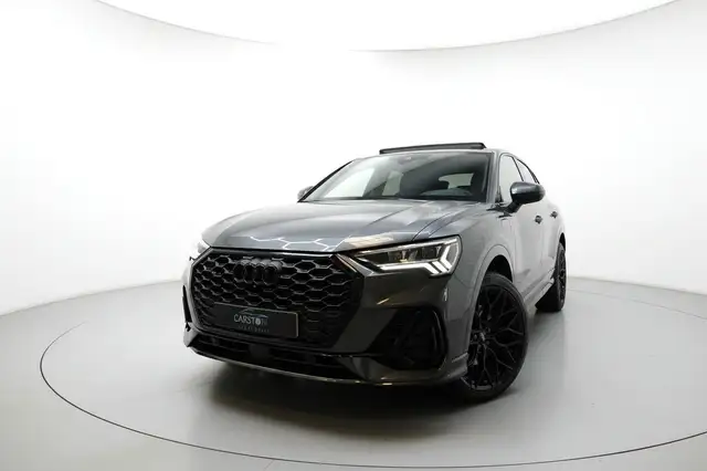 Audi Q3 view 25
