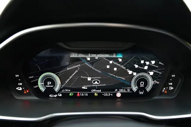 Audi Q3 view 13