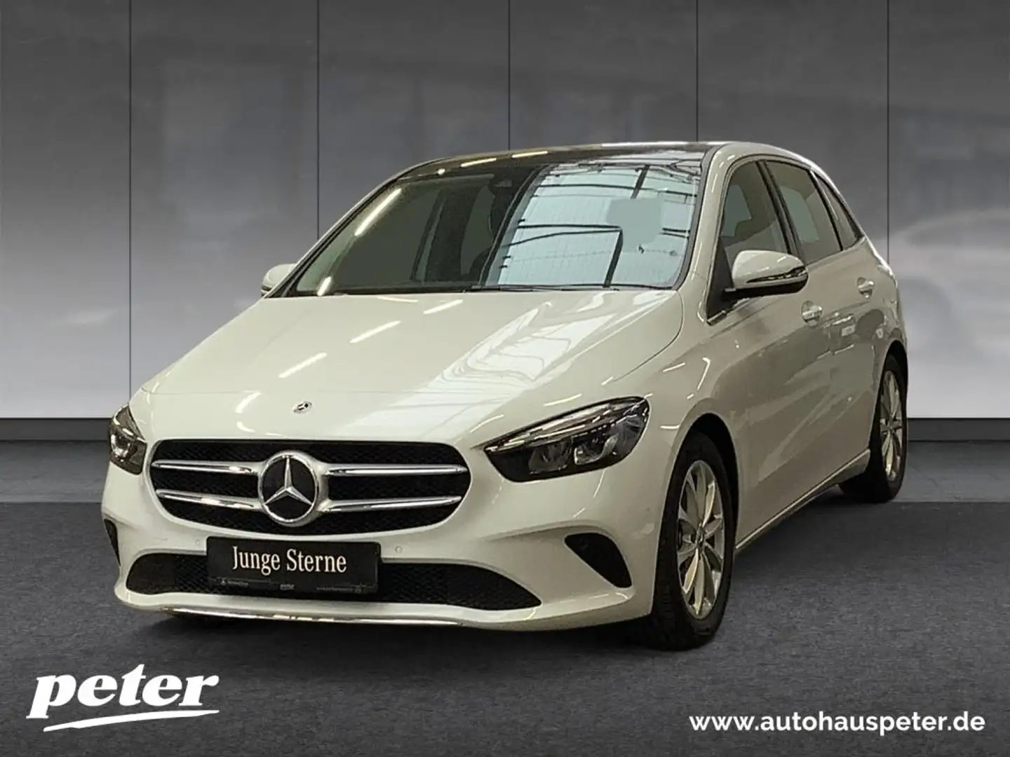Mercedes-Benz B 220 d 4M Progressive/LED/Panorama-D/Kamera/AHK Bílá - 1