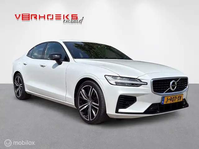 Volvo S60 view 3