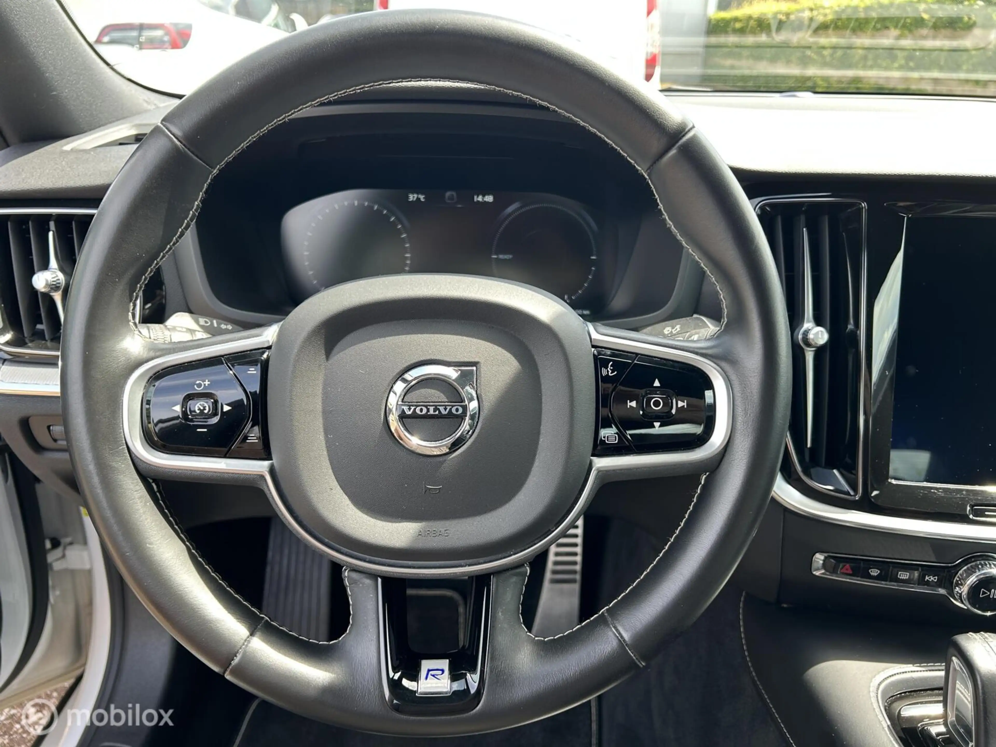 Volvo S60 2.0 T6 AWD Twin Engine R-Design — photo 20