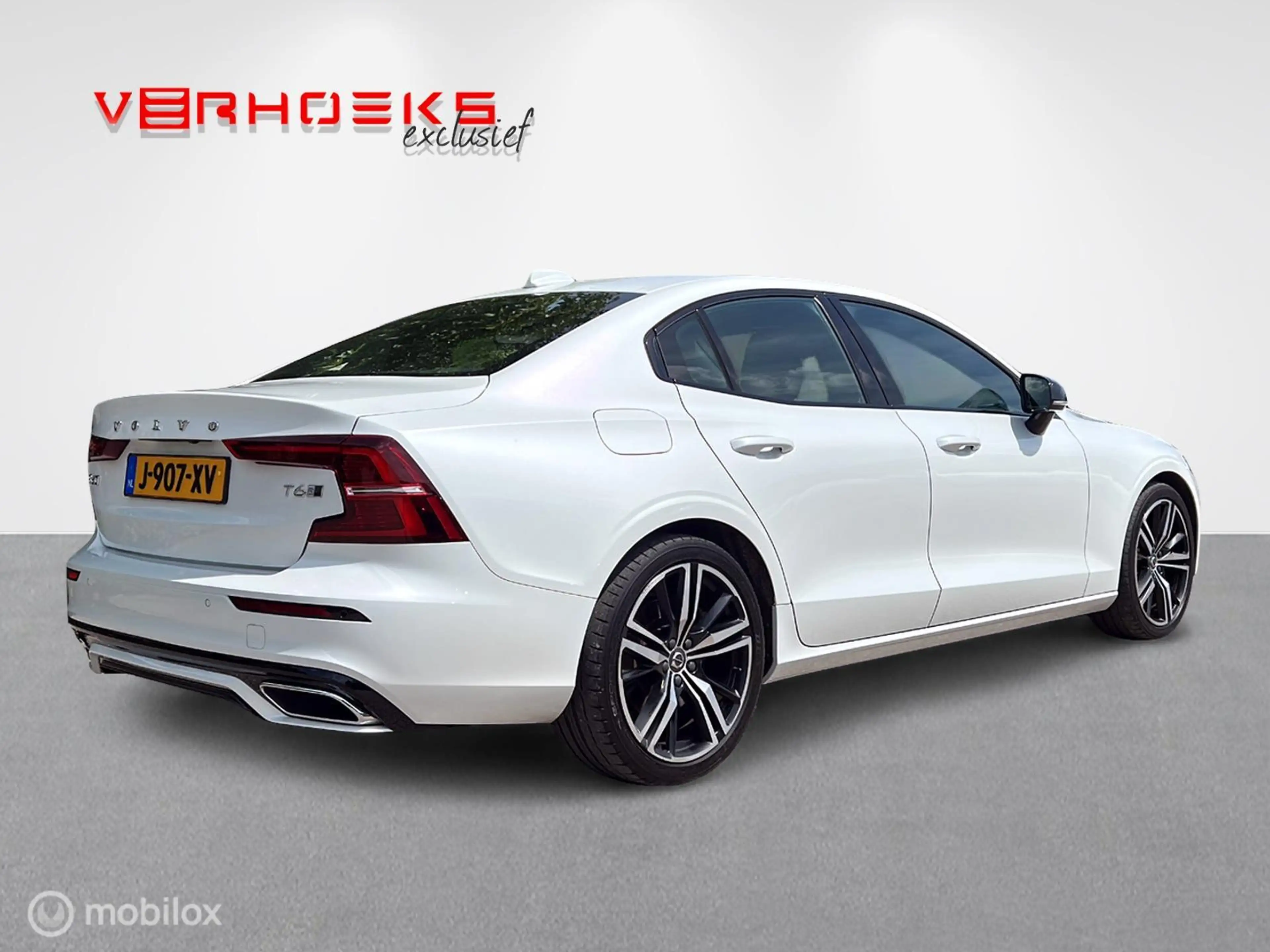 Volvo S60 2.0 T6 AWD Twin Engine R-Design — photo 4