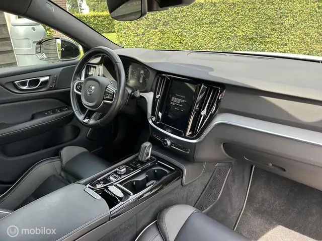Volvo S60 view 15