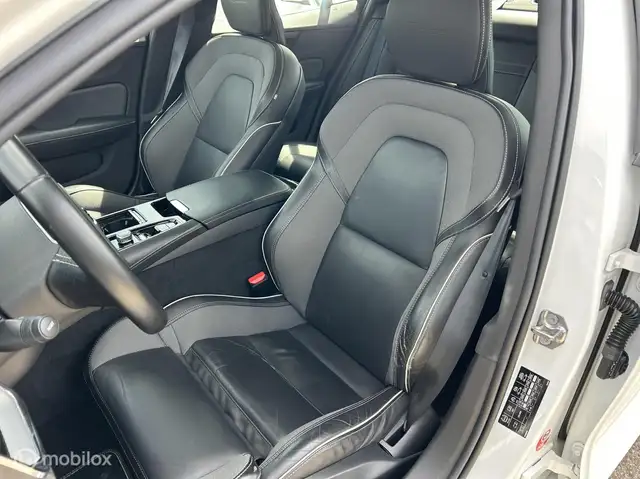 Volvo S60 view 9