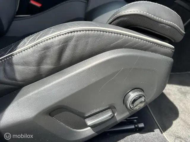 Volvo S60 view 12
