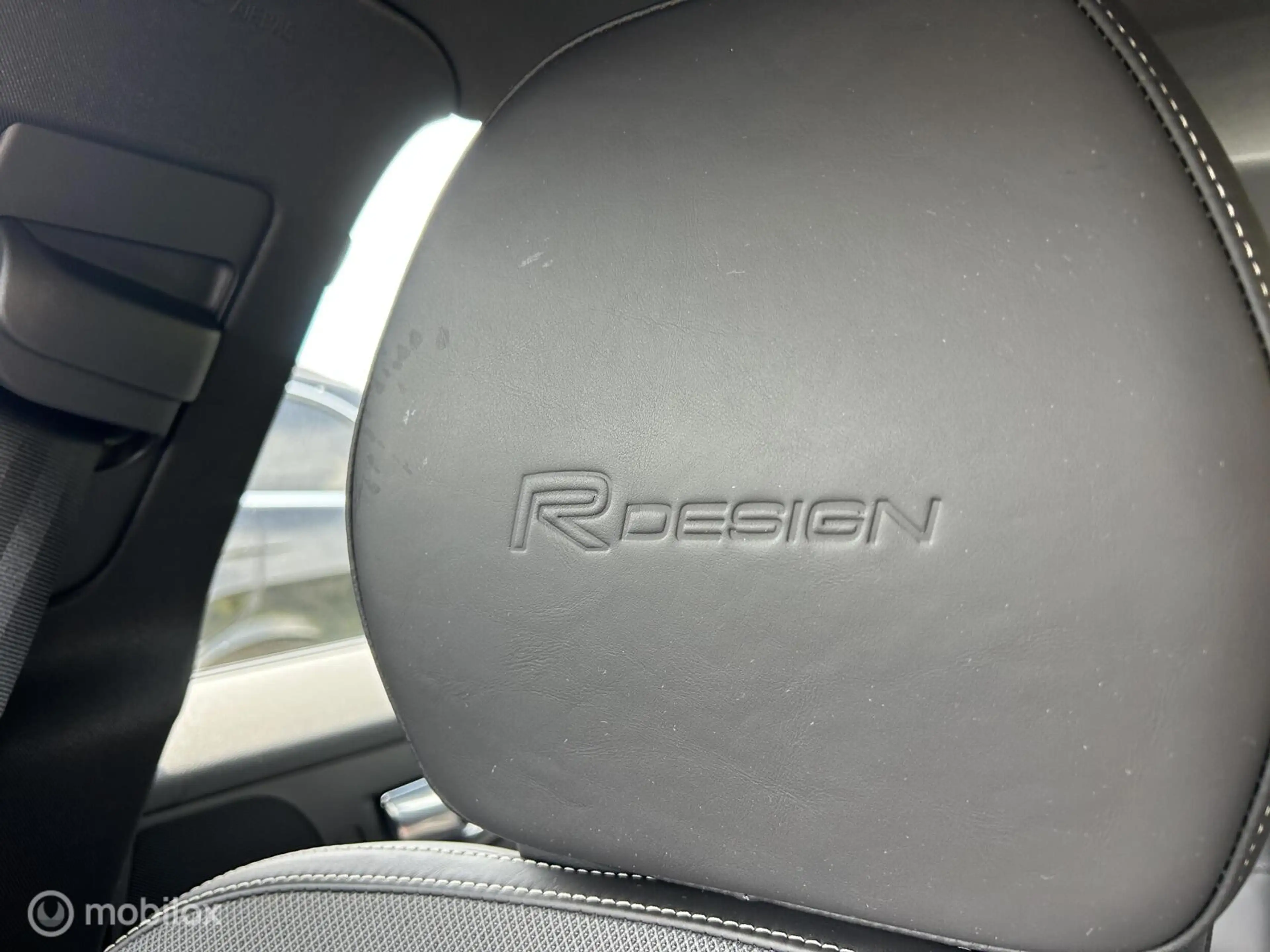 Volvo S60 2.0 T6 AWD Twin Engine R-Design — photo 13