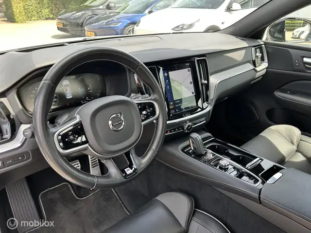 Volvo S60 view 17