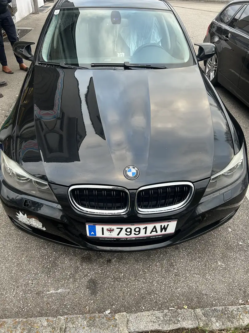 BMW 318 318d Advantage Schwarz - 2