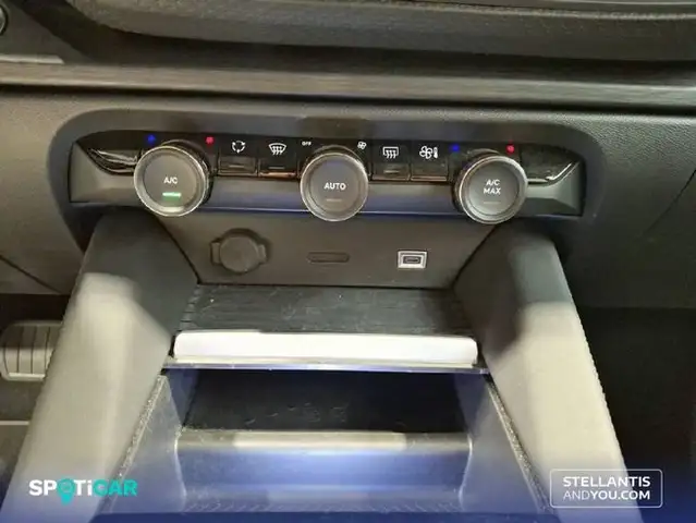 Citroen C5 X view 21