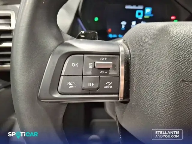 Citroen C5 X view 22