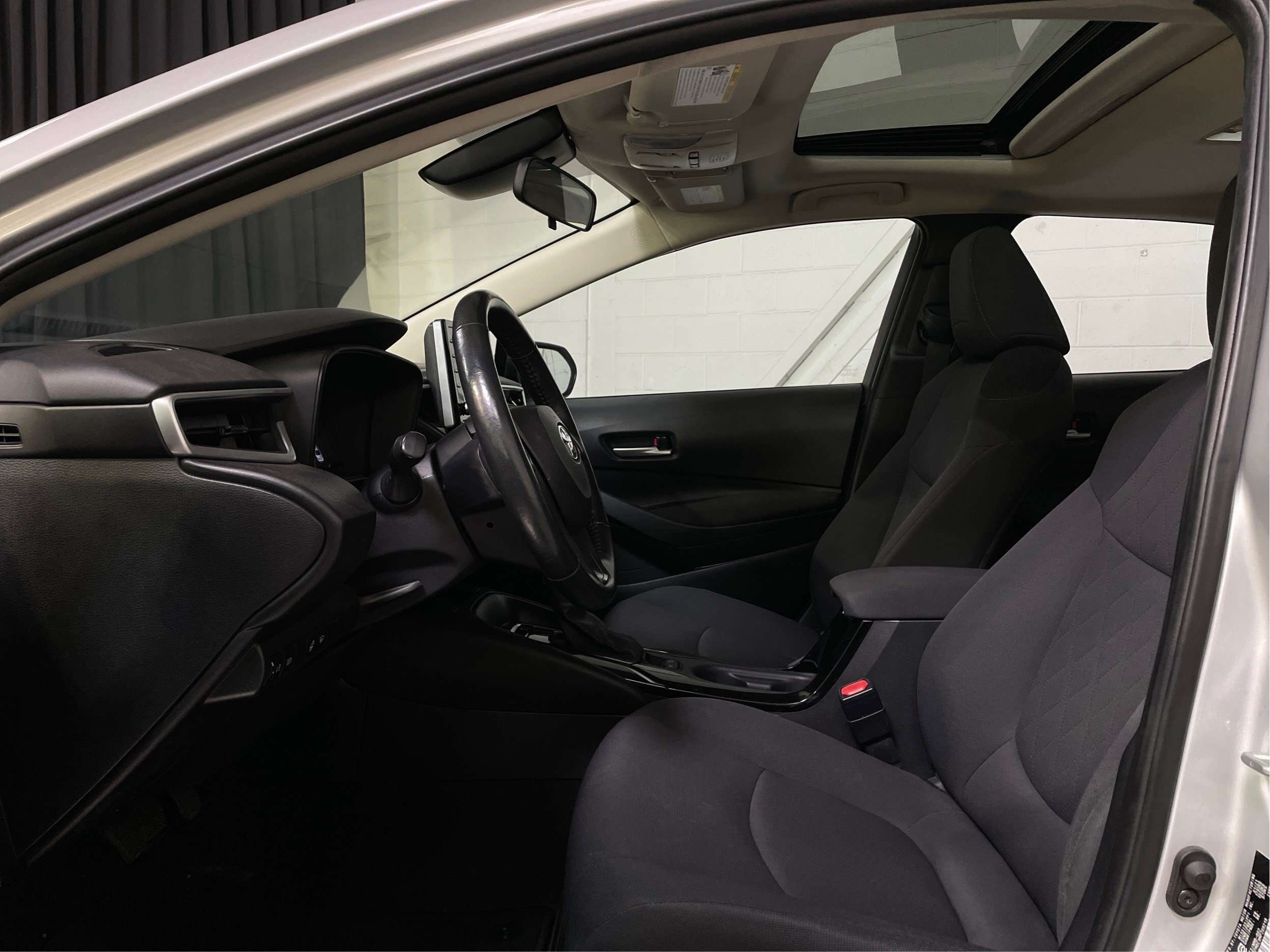 2021 Toyota Corolla LE A/C Mags Toit Sièges Chauffants Caméra — снимка 1