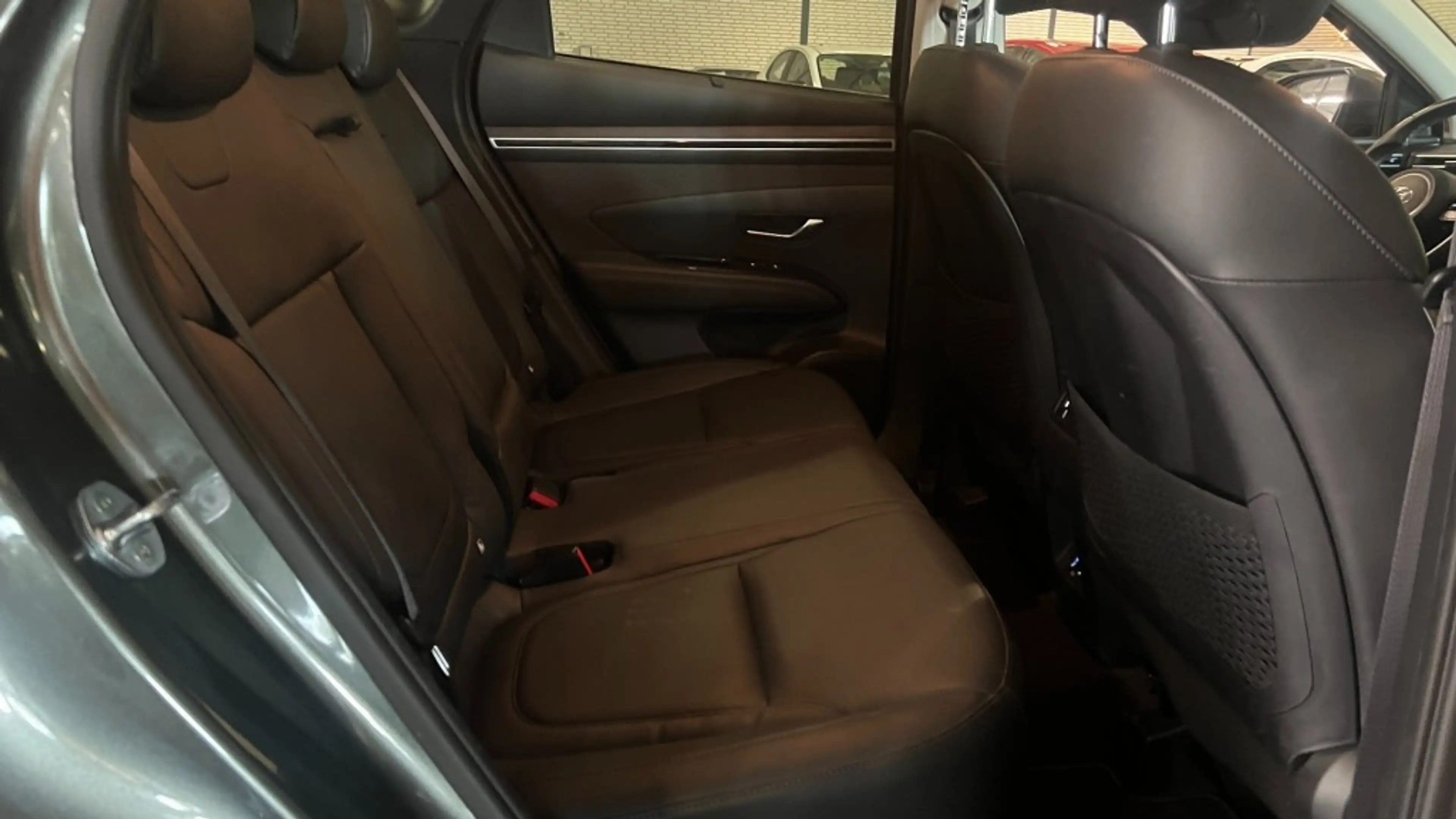 Hyundai TUCSON 1.6 T-GDI HEV Premium 230 Pk Automaat 1650 kg Trek — photo 44