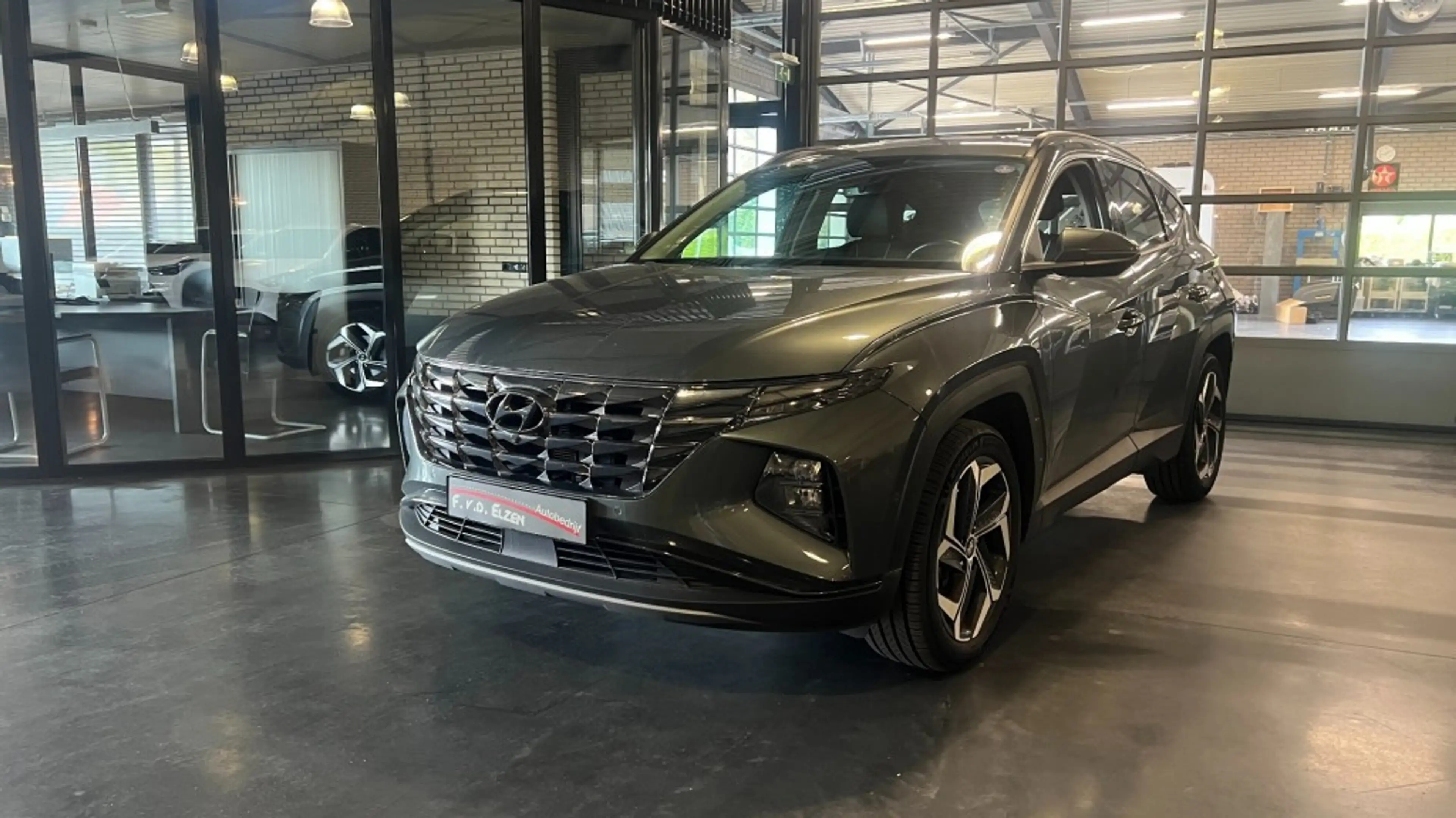 Hyundai TUCSON 1.6 T-GDI HEV Premium 230 Pk Automaat 1650 kg Trek — photo 2
