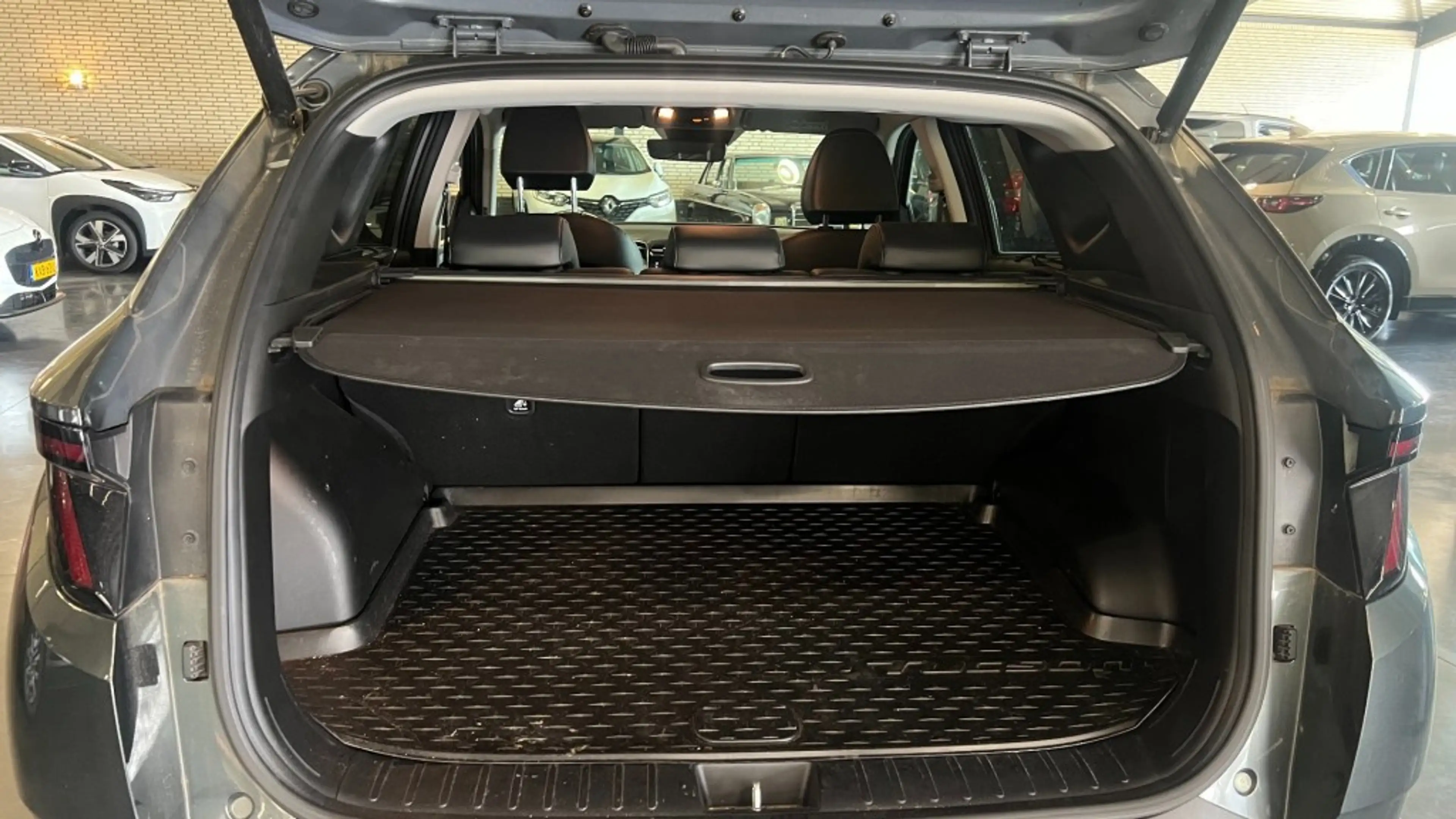 Hyundai TUCSON 1.6 T-GDI HEV Premium 230 Pk Automaat 1650 kg Trek — photo 35