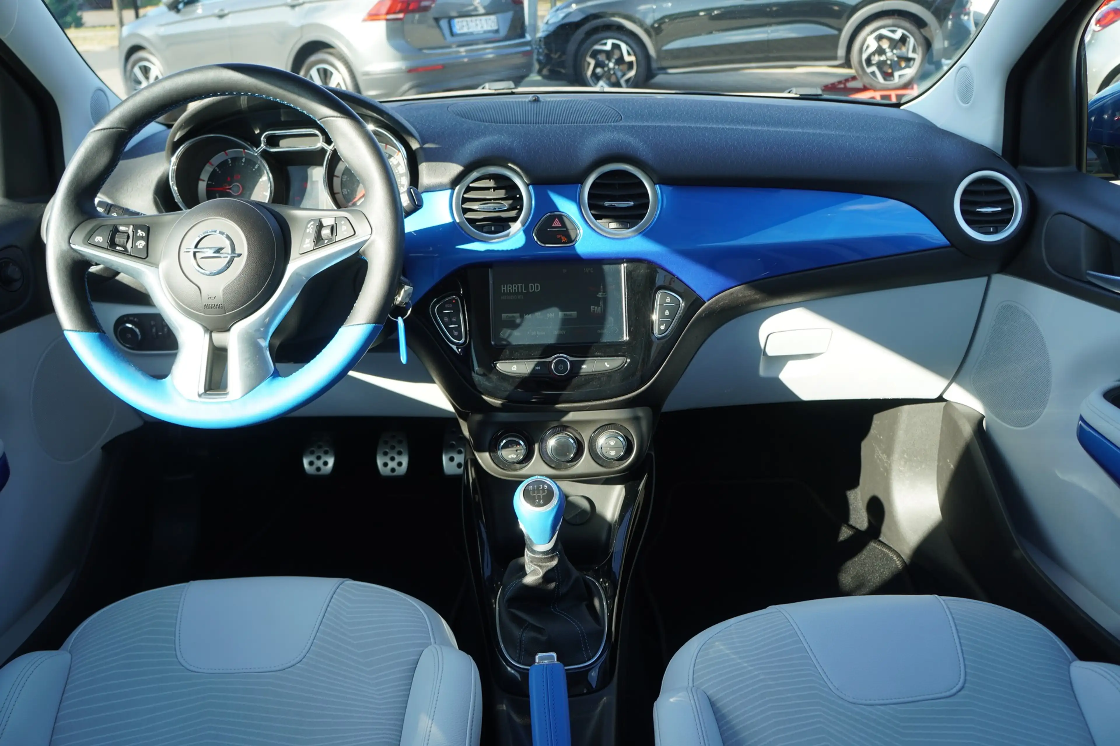 Opel Adam 1.4 Glam Teilleder Sitzheizung Tempomat — photo 13