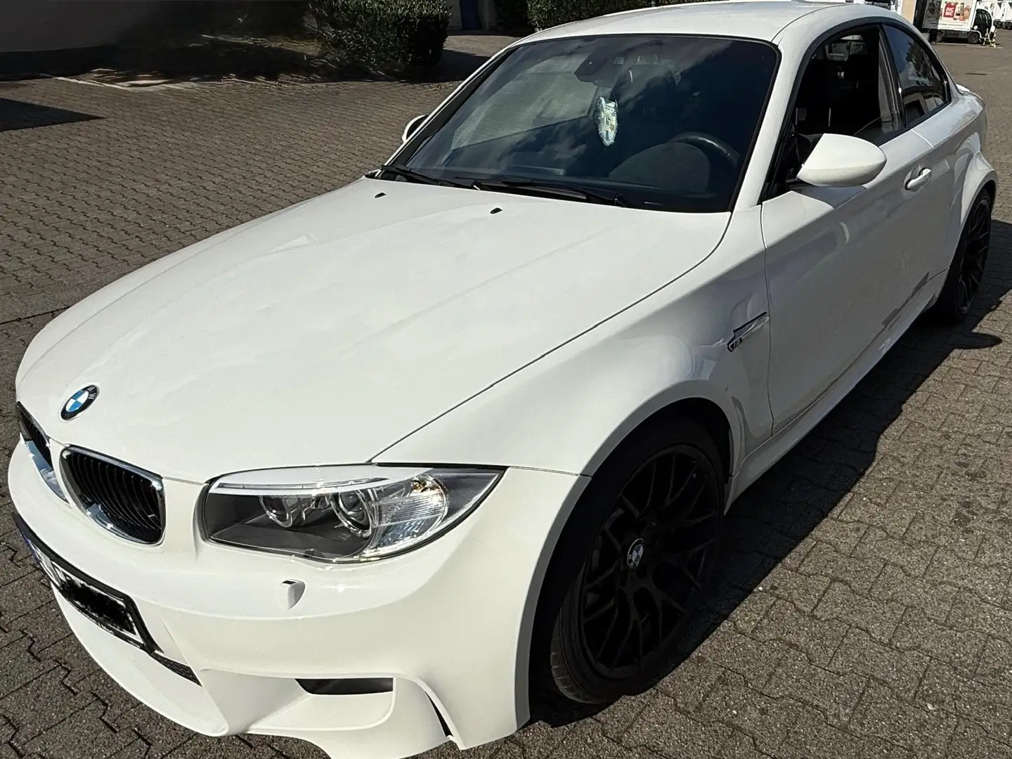 BMW 1er M Coupé 1.Hand ,Scheckheft ,**kleines Bilderupdate** Weiß - 2