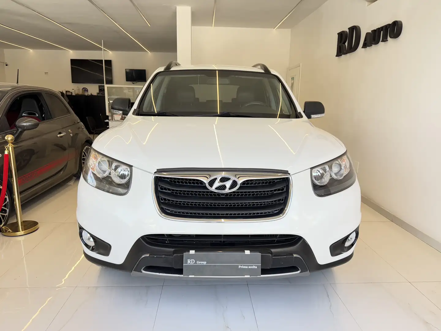 Hyundai SANTA FE 2.2 crdi Comfort 4wd Automatica Bianco - 2
