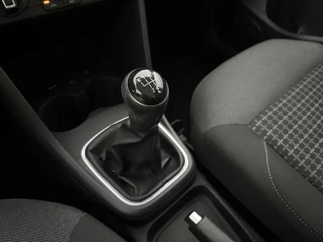 Volkswagen Polo view 23
