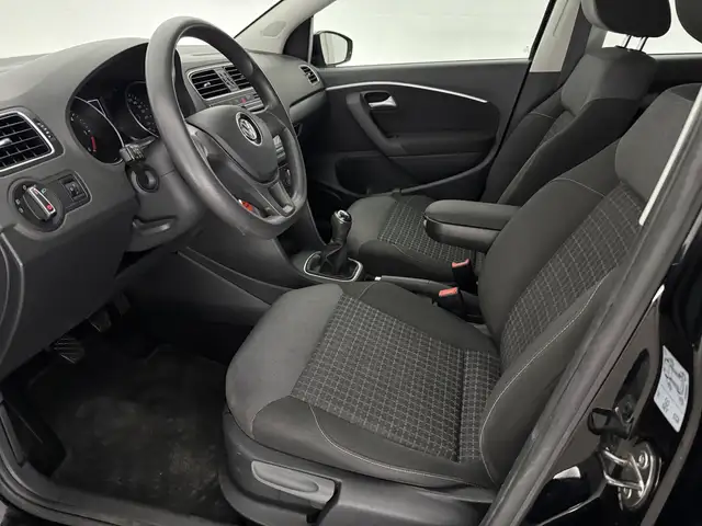 Volkswagen Polo view 26