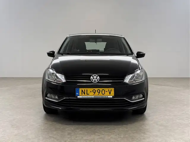 Volkswagen Polo view 6