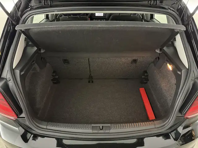 Volkswagen Polo view 30