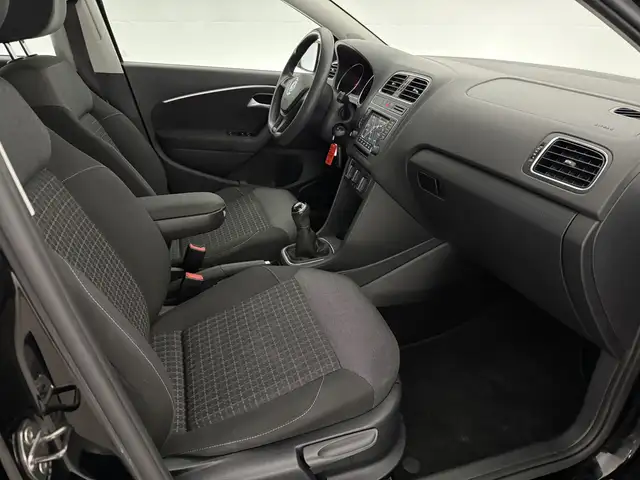 Volkswagen Polo view 27