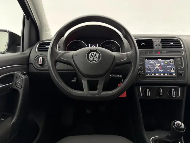 Volkswagen Polo view 12