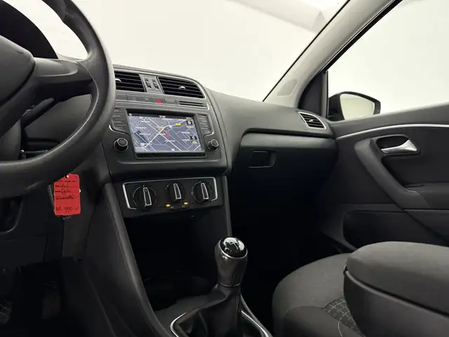 Volkswagen Polo view 25