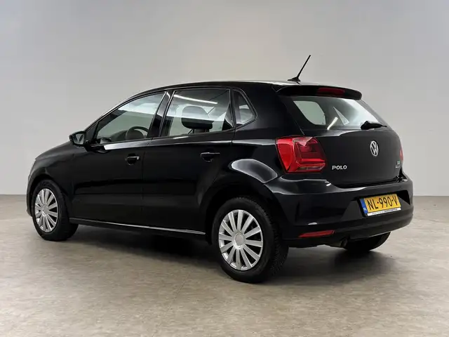 Volkswagen Polo view 3