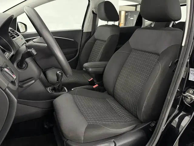 Volkswagen Polo view 14