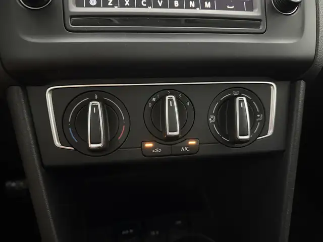 Volkswagen Polo view 18