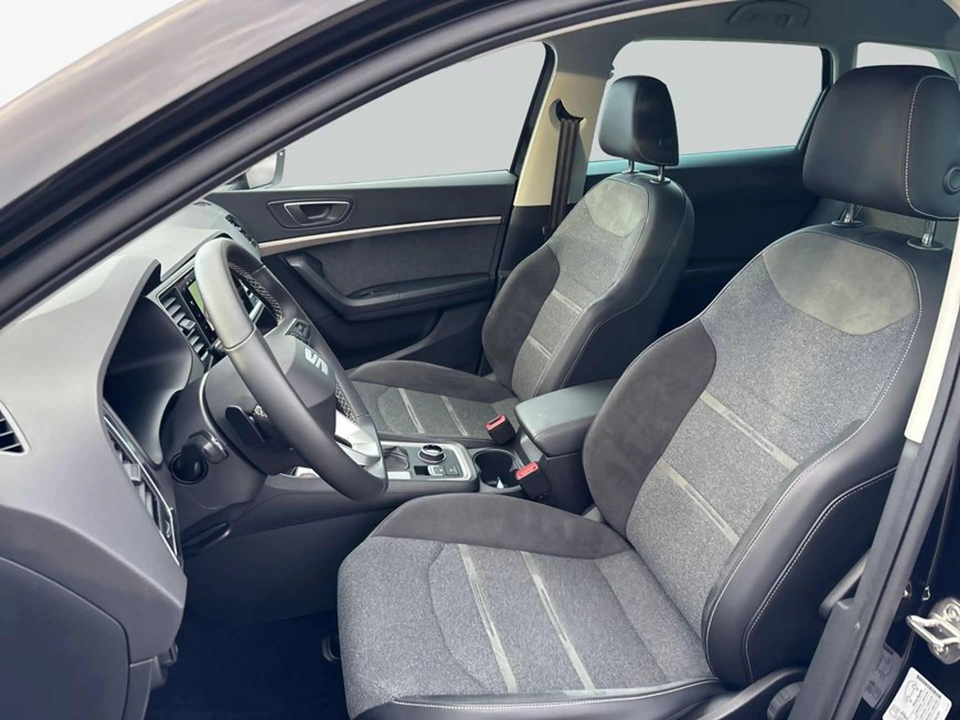 SEAT Ateca 1.5 TSI ACT DSG OPF Xperience — photo 9