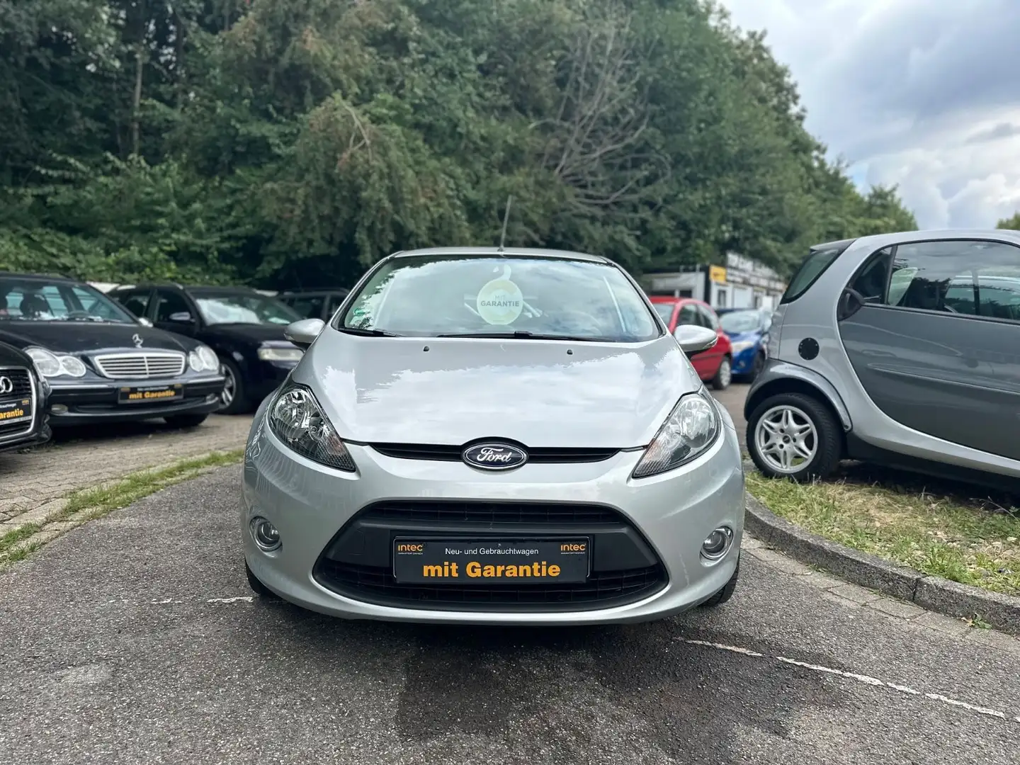 Ford Fiesta Trend*Tüv Neu*Klimaanlage*Top Gepflegt* Plateado - 1