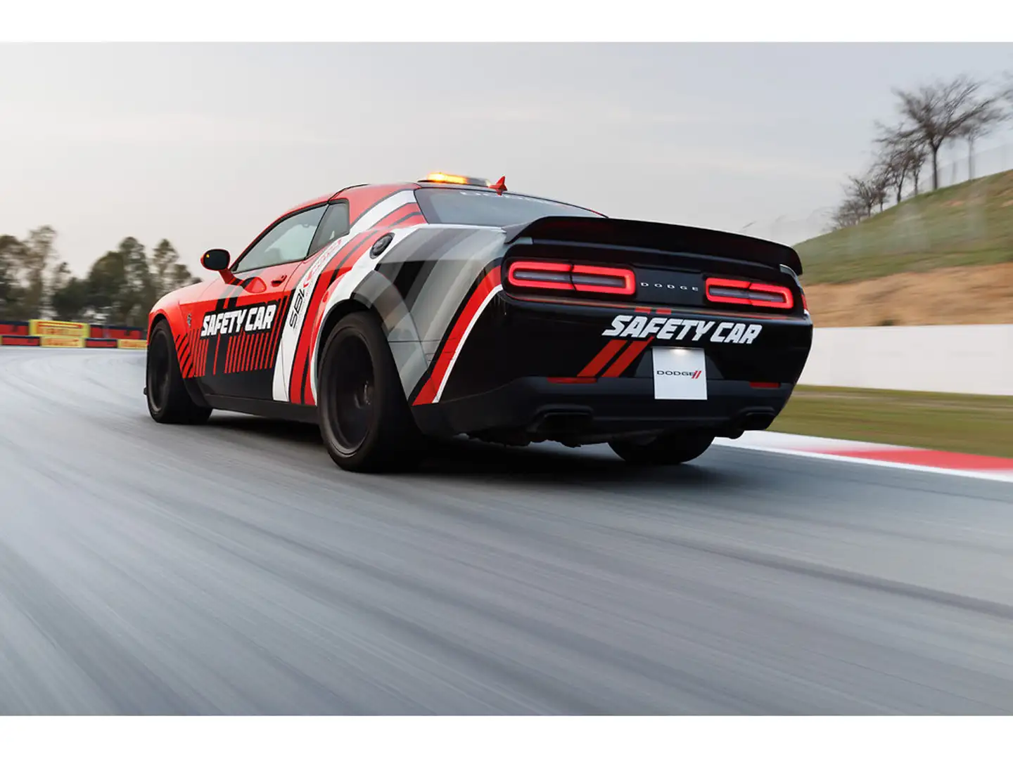 Dodge Challenger SRT Hellcat Widebody Last Call Safety Car Nero - 2