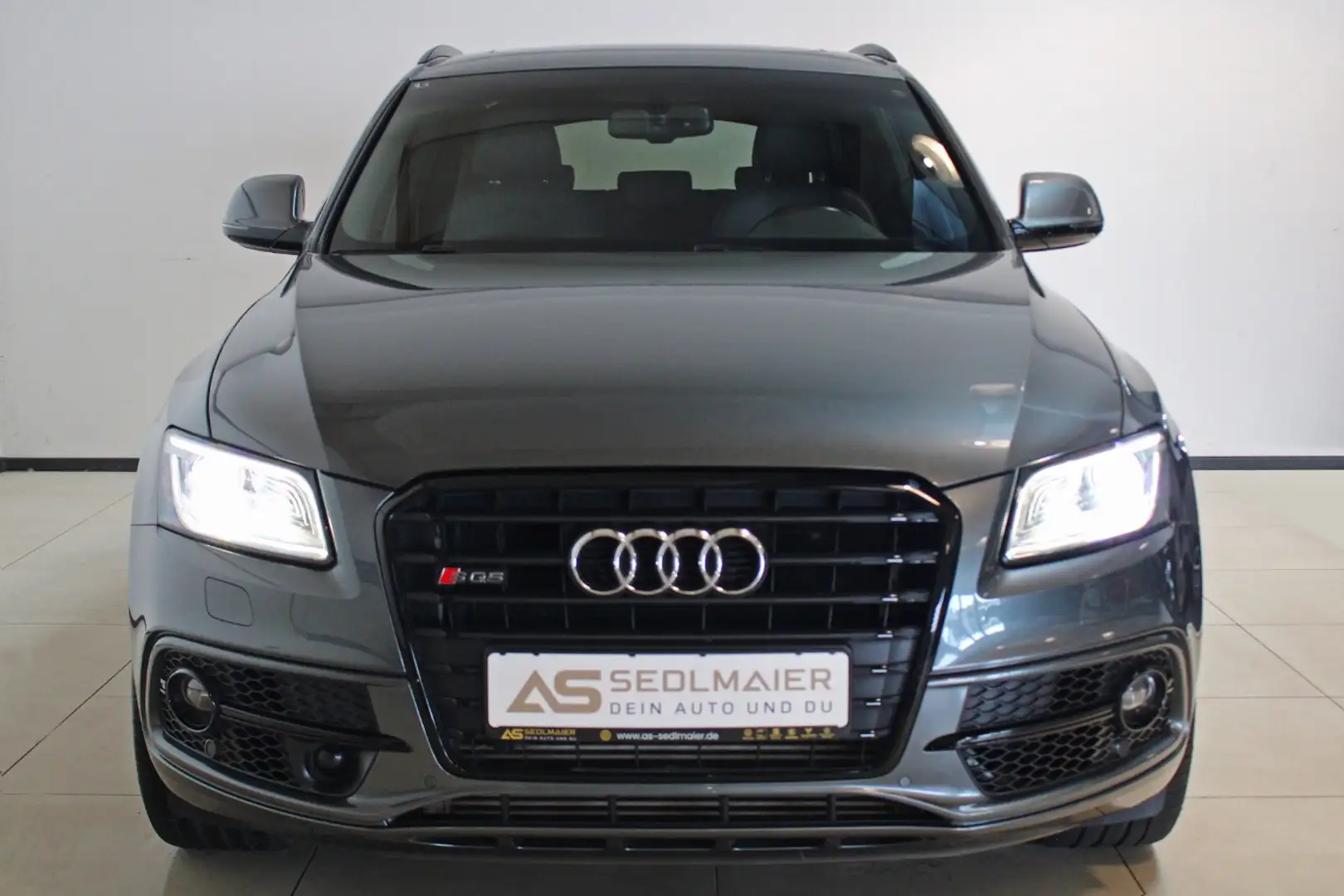 Audi SQ5 3.0 TDI quattro competition PANO|Xenon|Cam|BT Šedá - 2