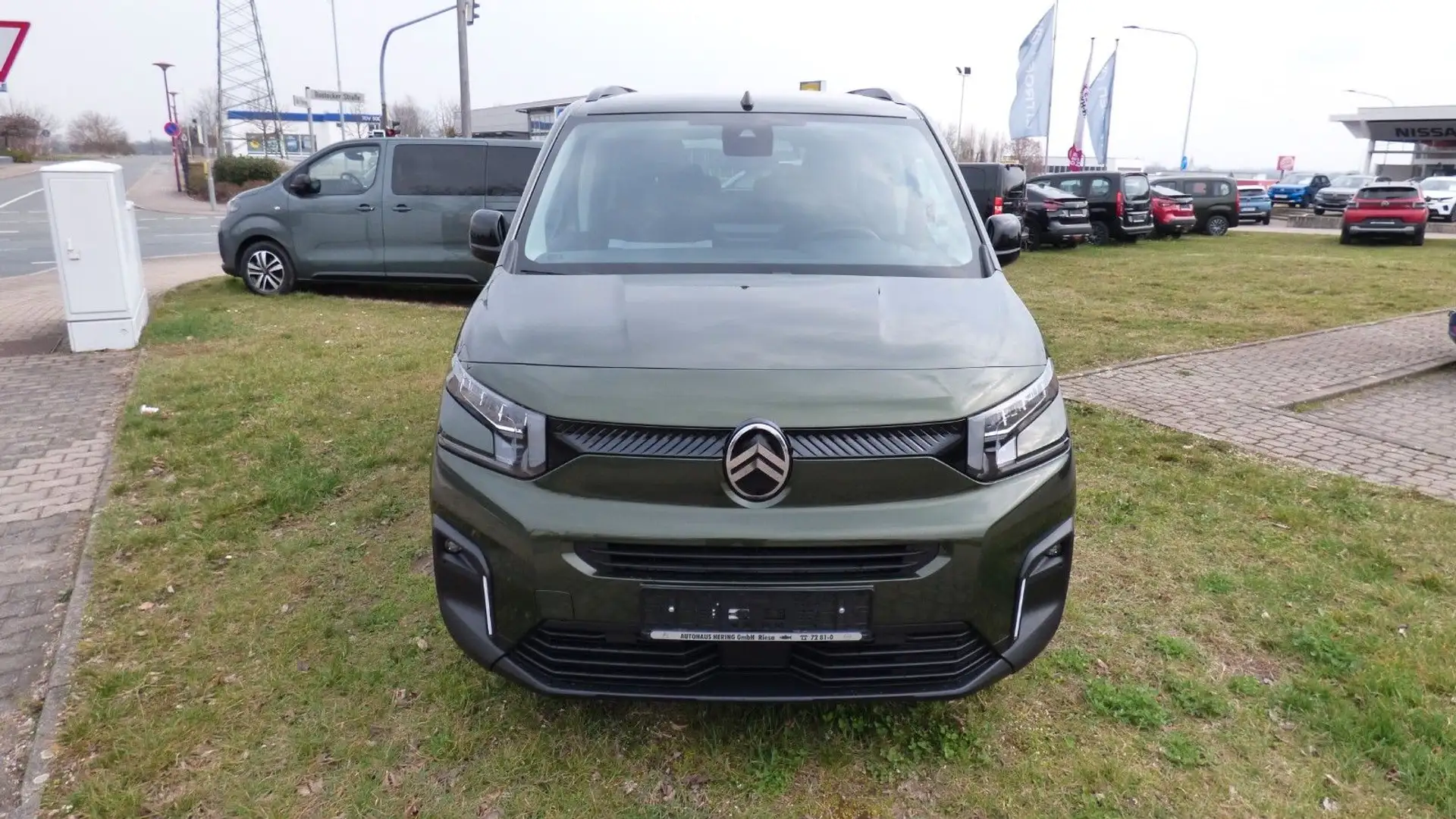 Citroen Berlingo BlueHDi 130 EAT8 XL MAX*7-SITZER*NAVI* Vert - 2