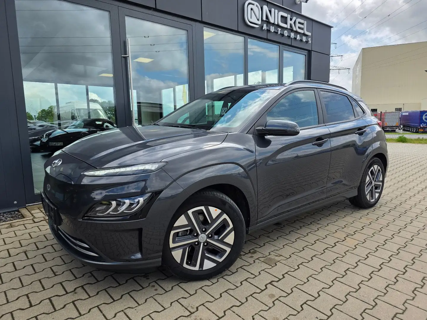 Hyundai KONA Select Elektro 64KW*Acc*Led*Kamera*HuD* Grau - 1