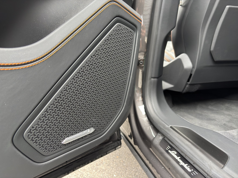 Lamborghini Urus Urus S — photo 11
