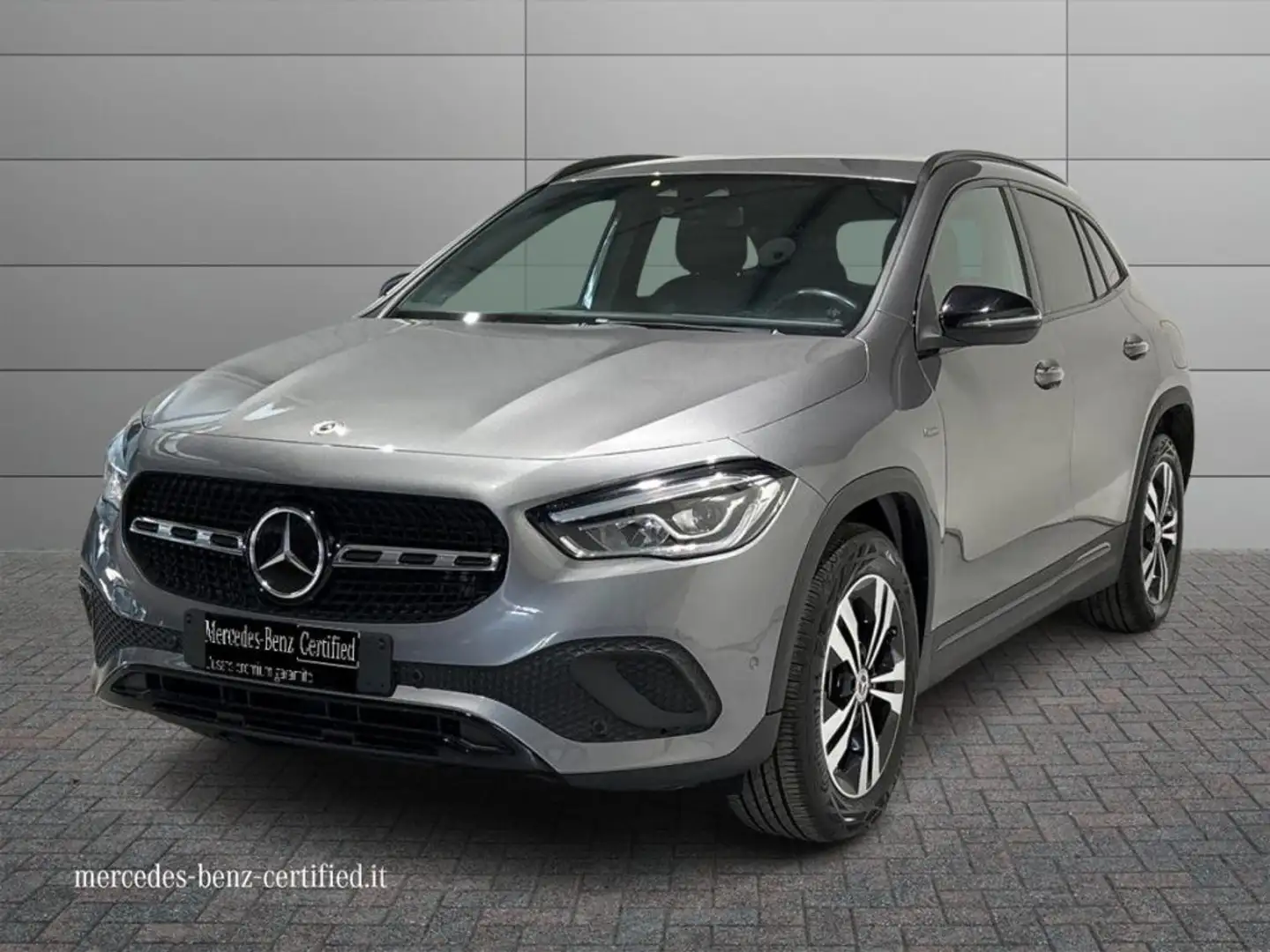 Mercedes-Benz GLA 250 e EQ-Power Automatic Sport Grigio - 1