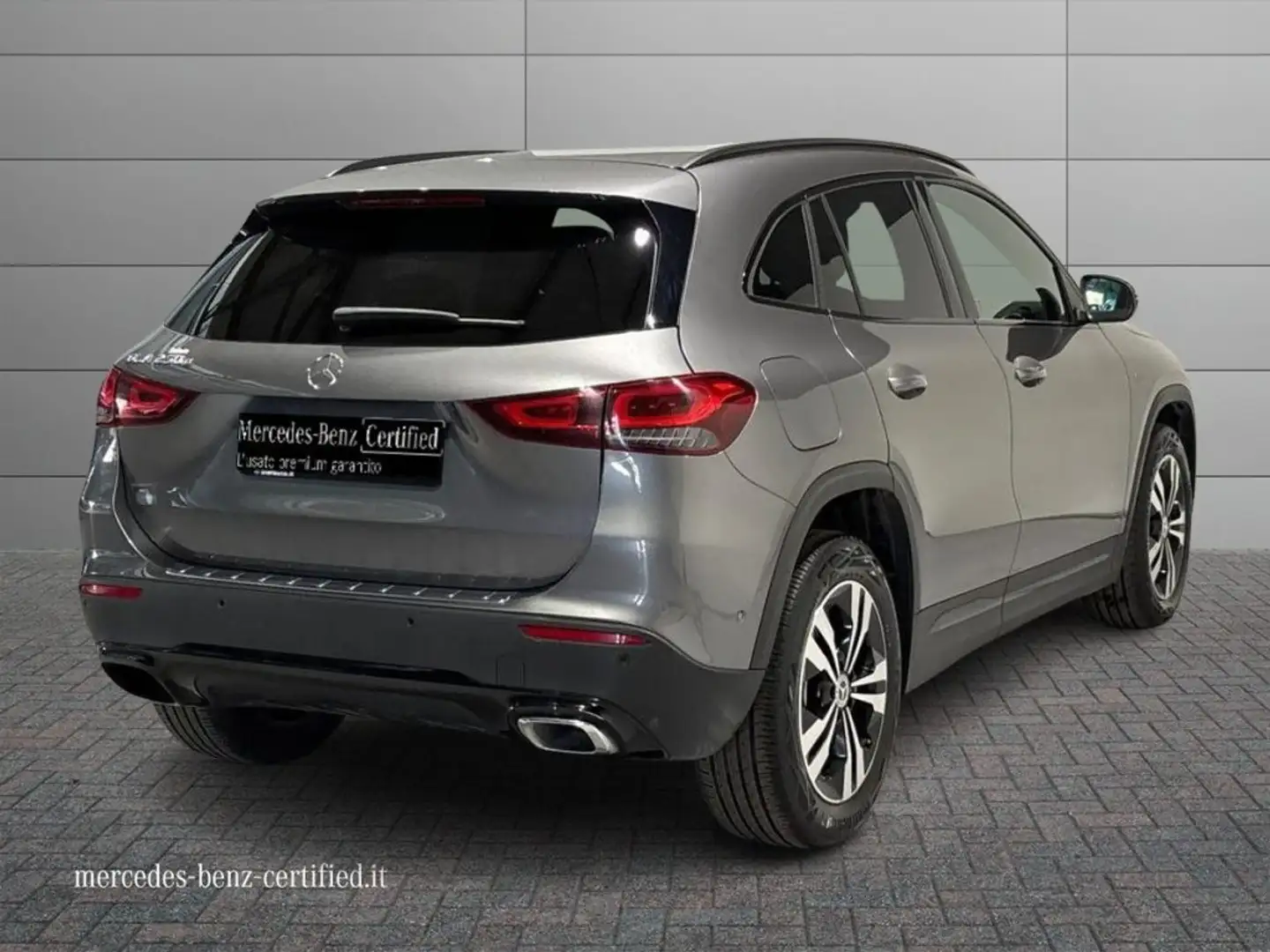 Mercedes-Benz GLA 250 e EQ-Power Automatic Sport Grigio - 2