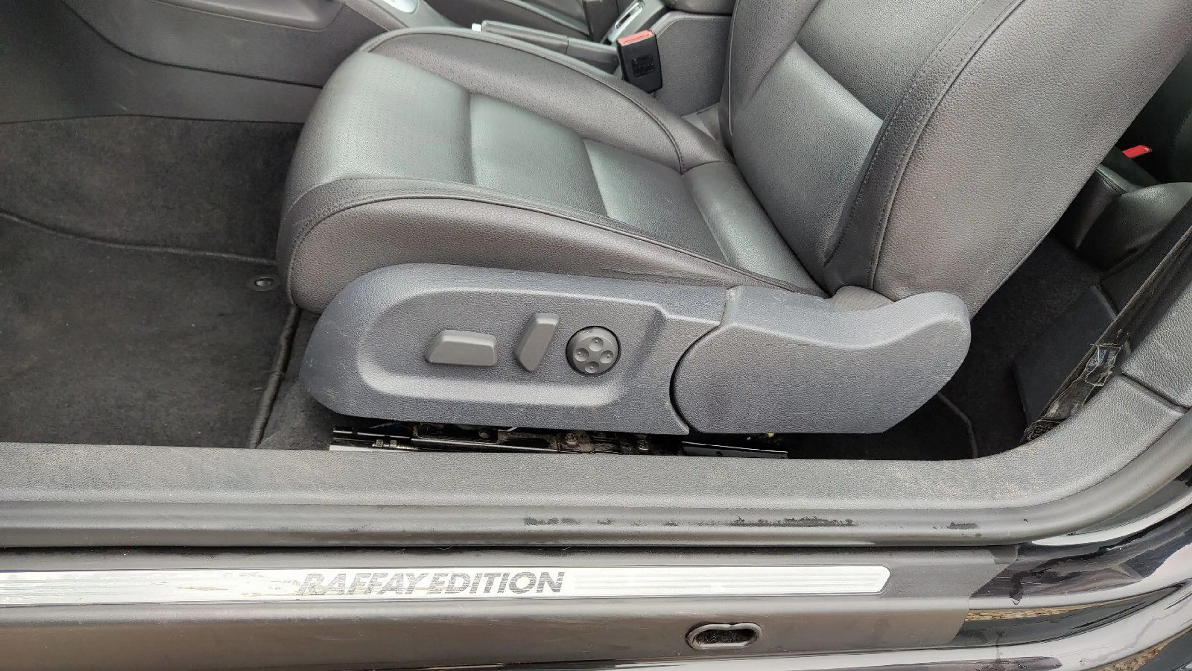Volkswagen Eos 2.0 Turbo Automatik Leder* Xenon*18-Zoll* — photo 23