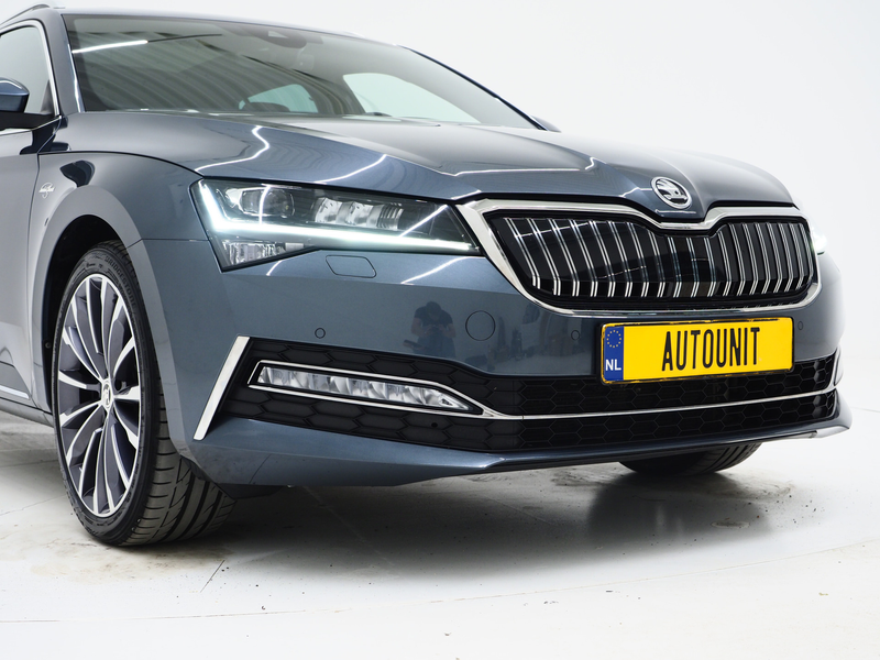 Skoda Superb Combi 1.4 TSI iV Laurin & Klement | Panoramadak | — photo 12